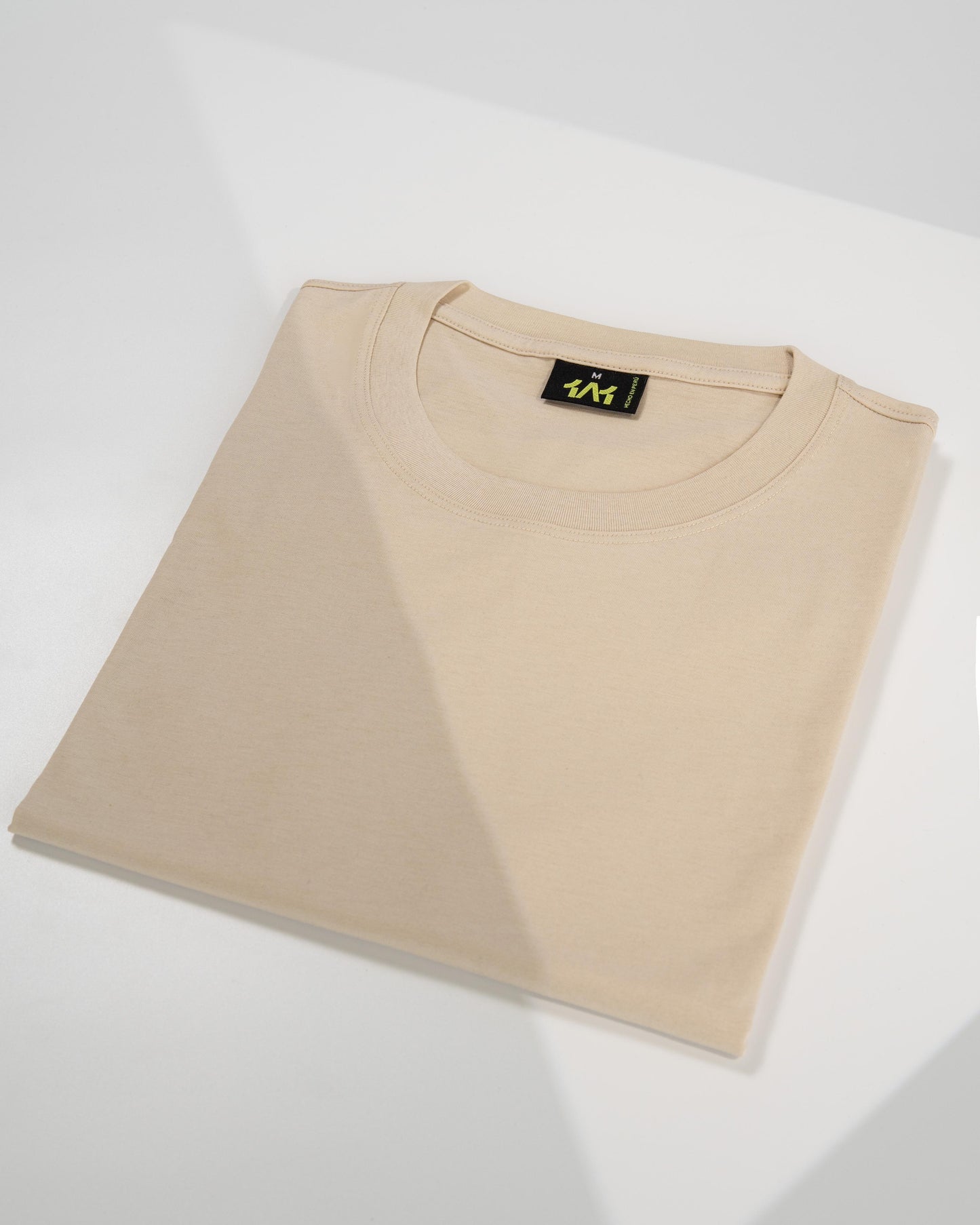 T-shirt camel